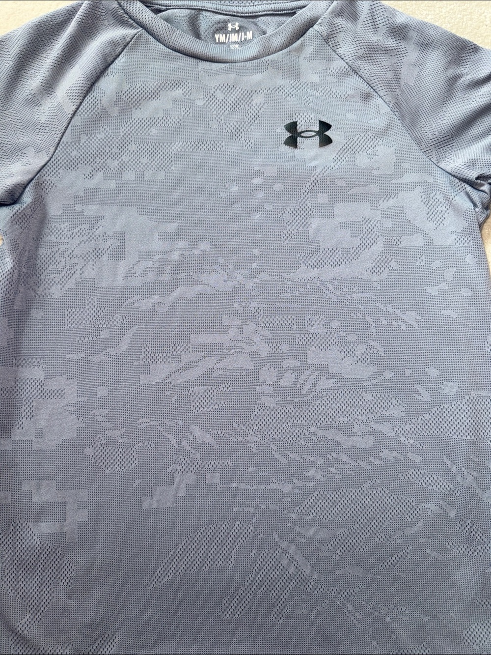 Under armour short sleeve shirt